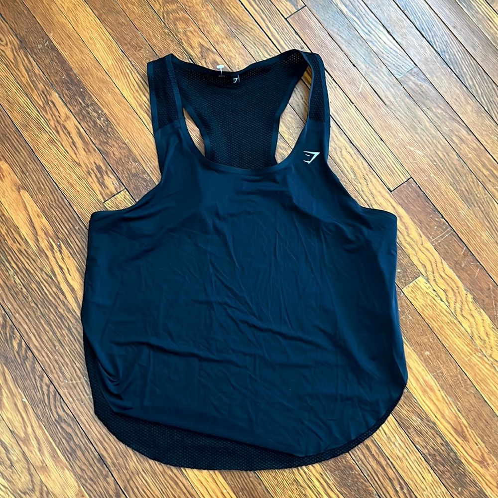 NWOT GYMSHARK CROPPED TANK SIZE LARGE